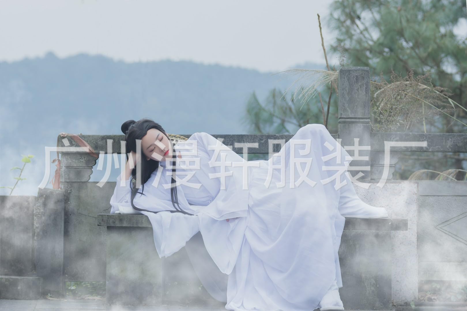 Amazon.co.jp: XINGYUNSHI 天官賜福 謝憐 コスプレ衣装 ウィッグ